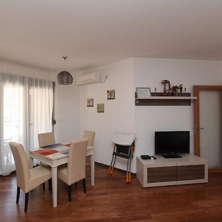 Apartamenti Enjoy Apartment Petrovac Exterior photo