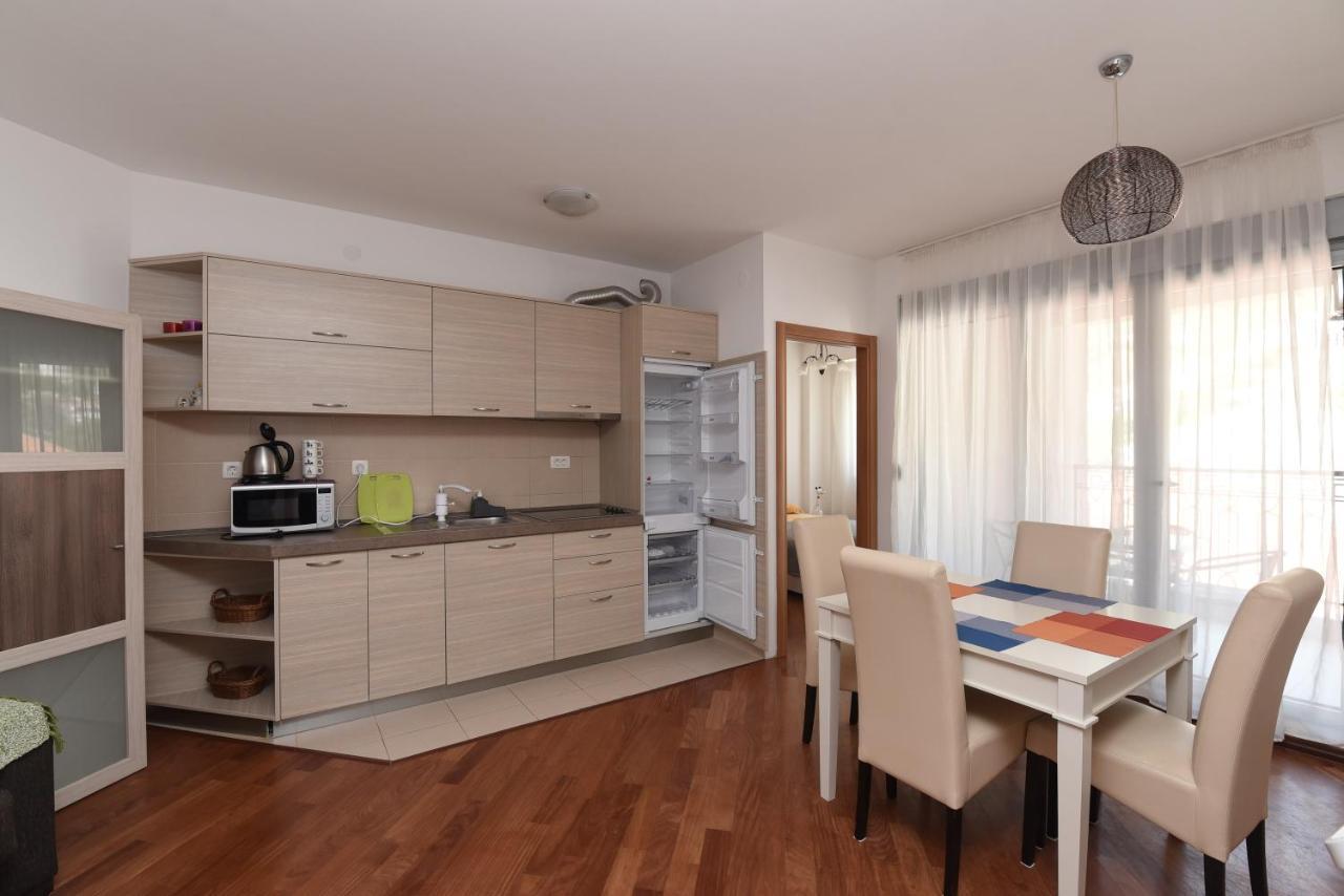 Apartamenti Enjoy Apartment Petrovac Exterior photo