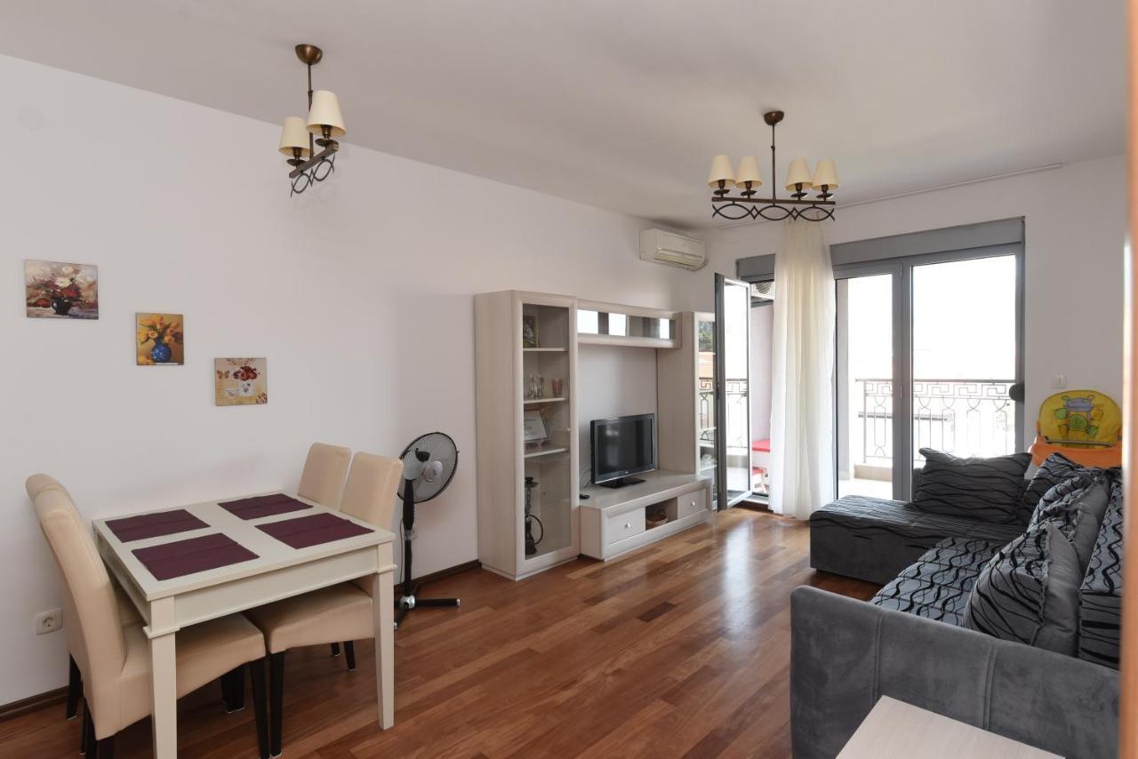 Apartamenti Enjoy Apartment Petrovac Exterior photo