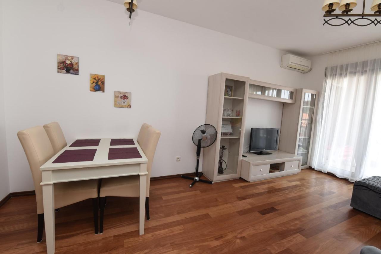 Apartamenti Enjoy Apartment Petrovac Exterior photo