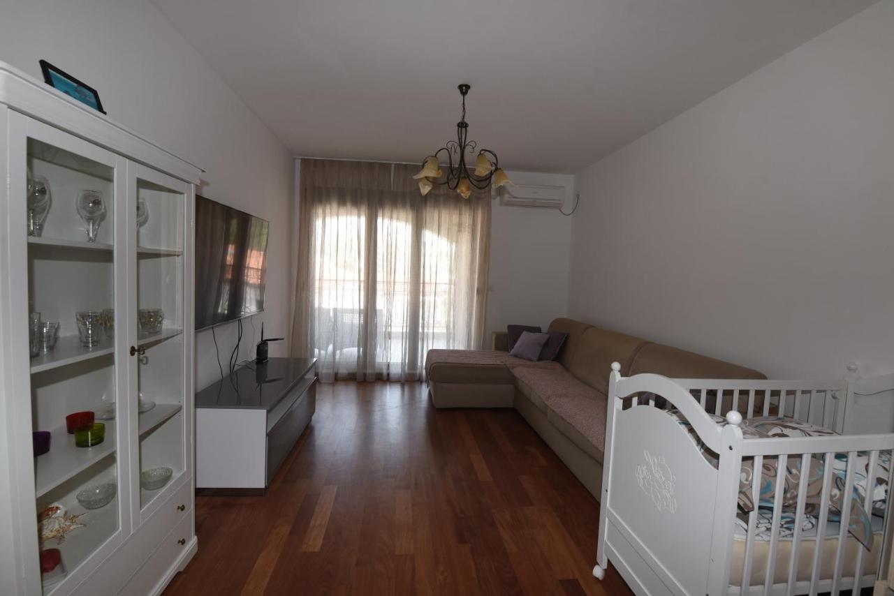 Apartamenti Enjoy Apartment Petrovac Exterior photo