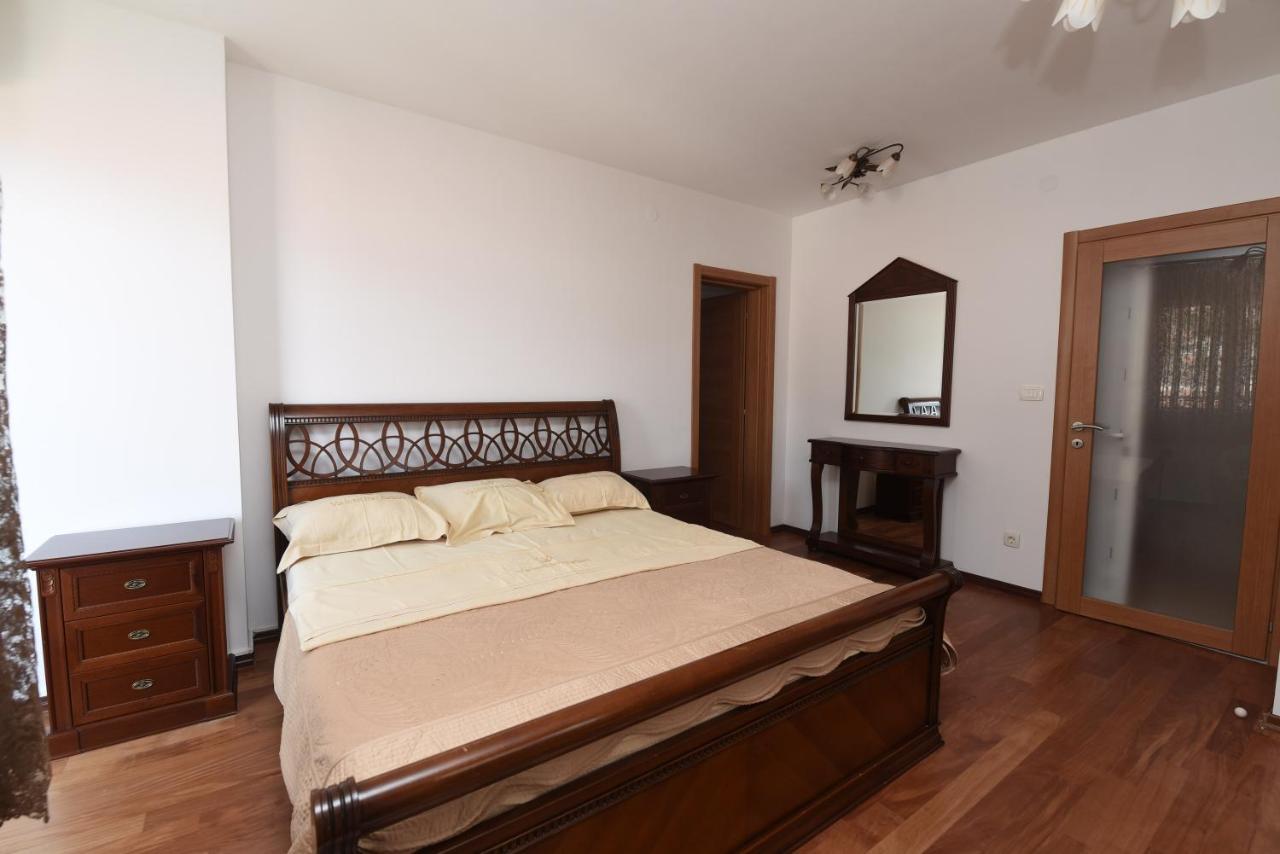 Apartamenti Enjoy Apartment Petrovac Exterior photo