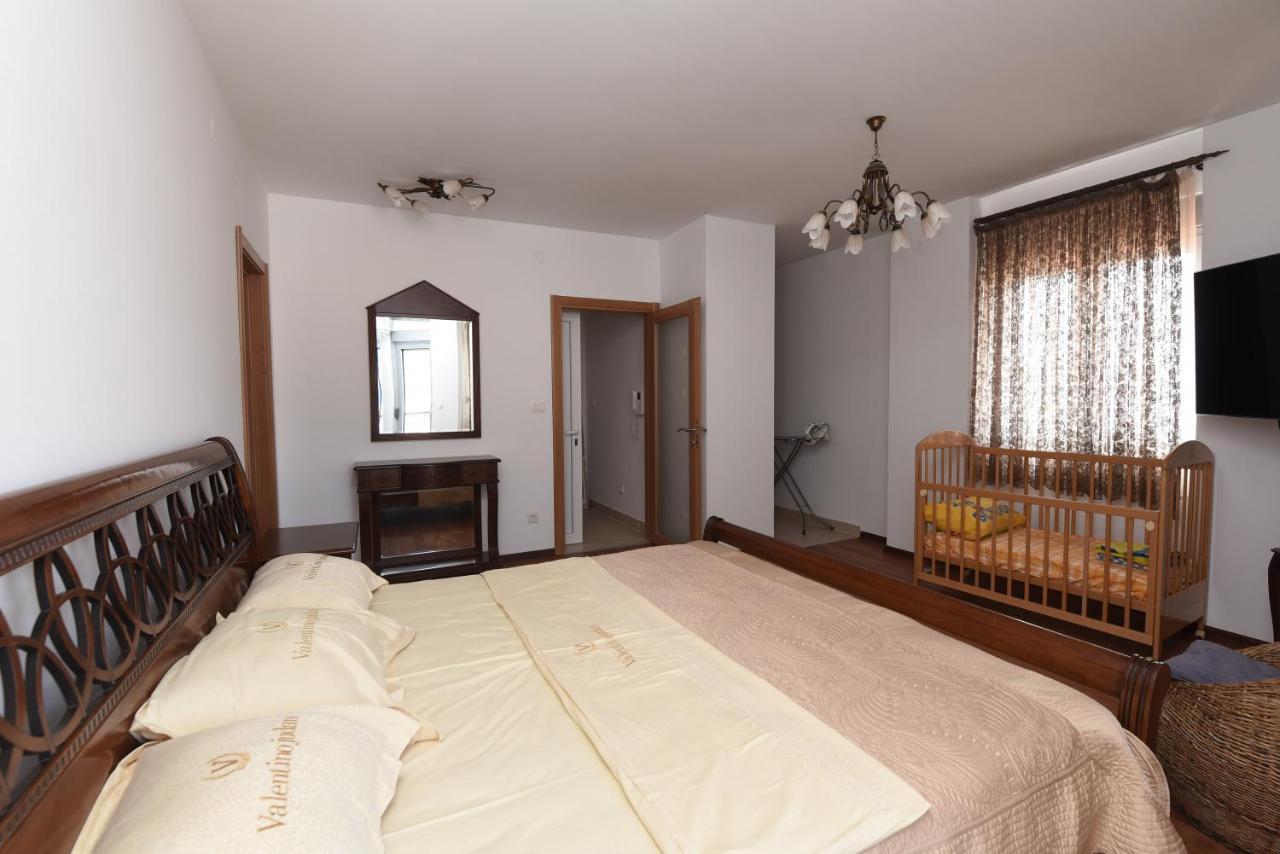 Apartamenti Enjoy Apartment Petrovac Exterior photo