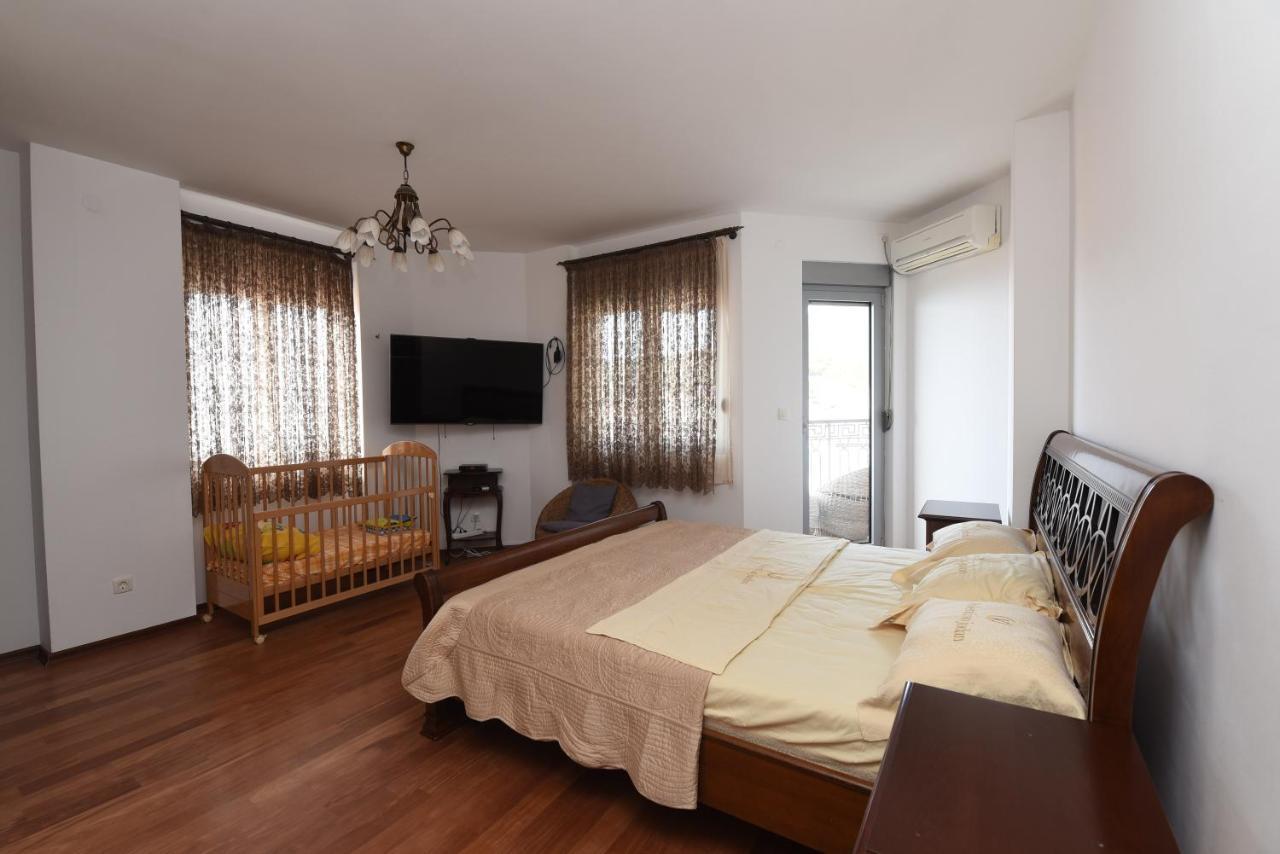 Apartamenti Enjoy Apartment Petrovac Exterior photo